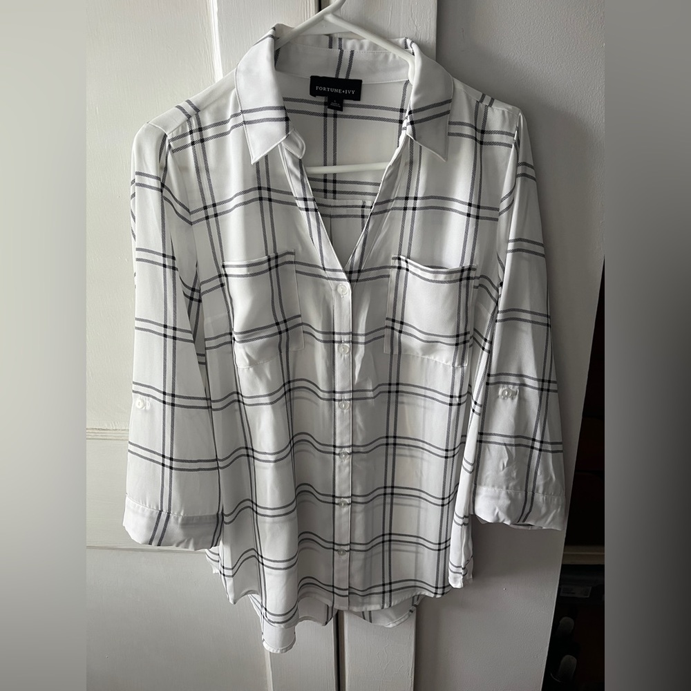 3/4 sleeve lightweight button down